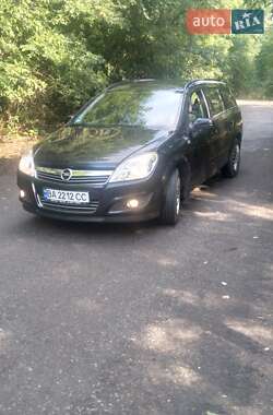 Универсал Opel Astra 2007 в Новоархангельске
