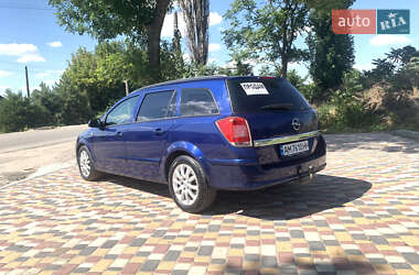 Универсал Opel Astra 2005 в 