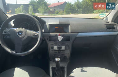 Универсал Opel Astra 2005 в 