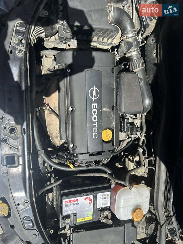 Хэтчбек Opel Astra 2004 в Львове