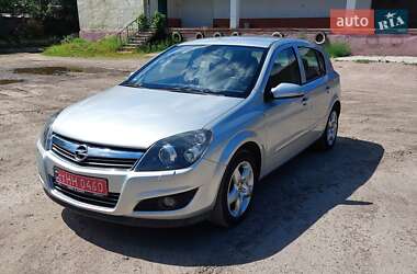 Хэтчбек Opel Astra 2008 в Черкассах