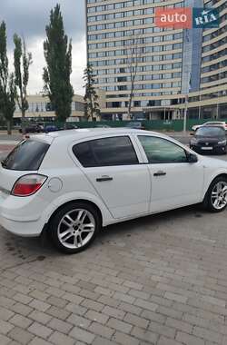 Хетчбек Opel Astra 2007 в 