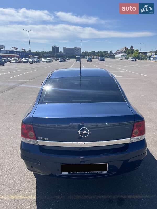 Седан Opel Astra 2012 в Львове фото 6 Седан Opel Astra 2012 в Львове