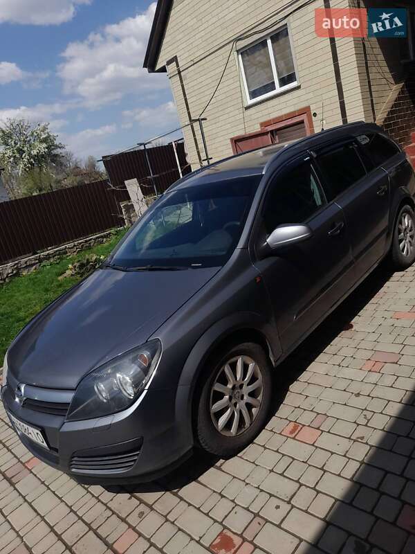 Универсал Opel Astra 2005 в Маньковке