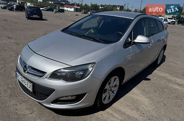 Універсал Opel Astra 2013 в Рівному