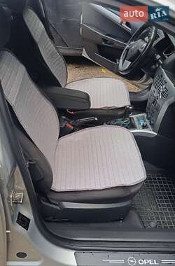 Универсал Opel Astra 2009 в 
