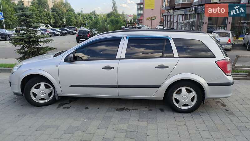 Универсал Opel Astra 2006 в Львове