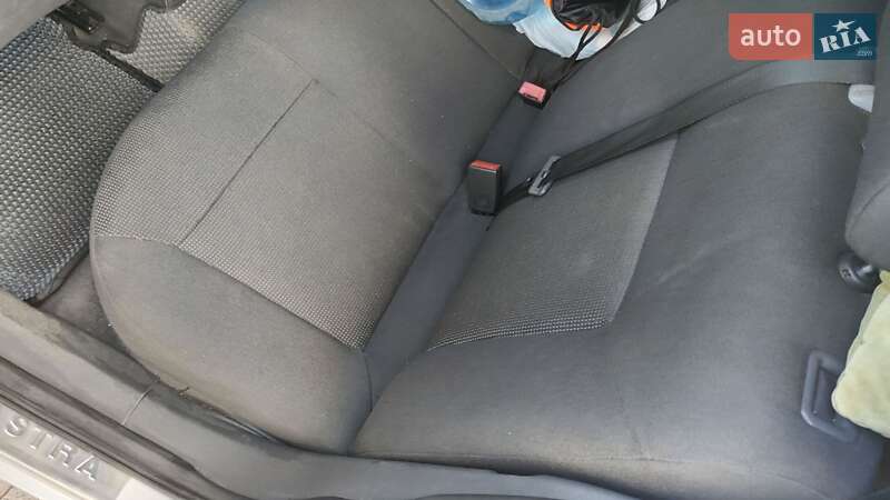 Универсал Opel Astra 2006 в Львове