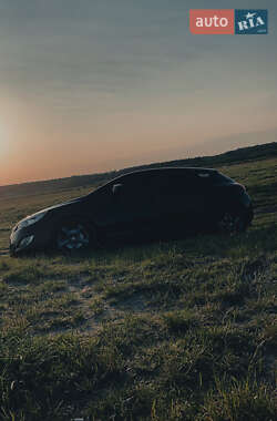 Хэтчбек Opel Astra 2010 в 
