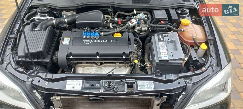 Седан Opel Astra 2007 в Высоком