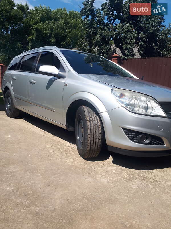 Универсал Opel Astra 2007 в Калуше
