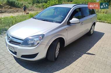 Універсал Opel Astra 2010 в Хмельницькому