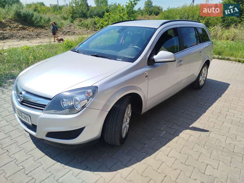 Opel Astra 2010