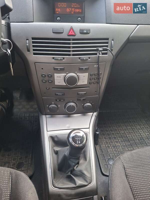 Универсал Opel Astra 2006 в Гостомеле фото 5 Универсал Opel Astra 2006 в Гостомеле