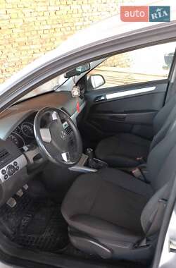 Универсал Opel Astra 2009 в 