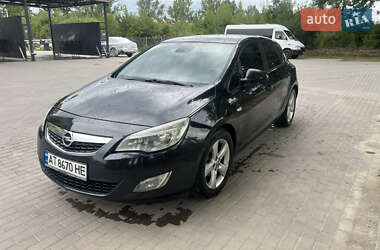 Хетчбек Opel Astra 2012 в Івано-Франківську