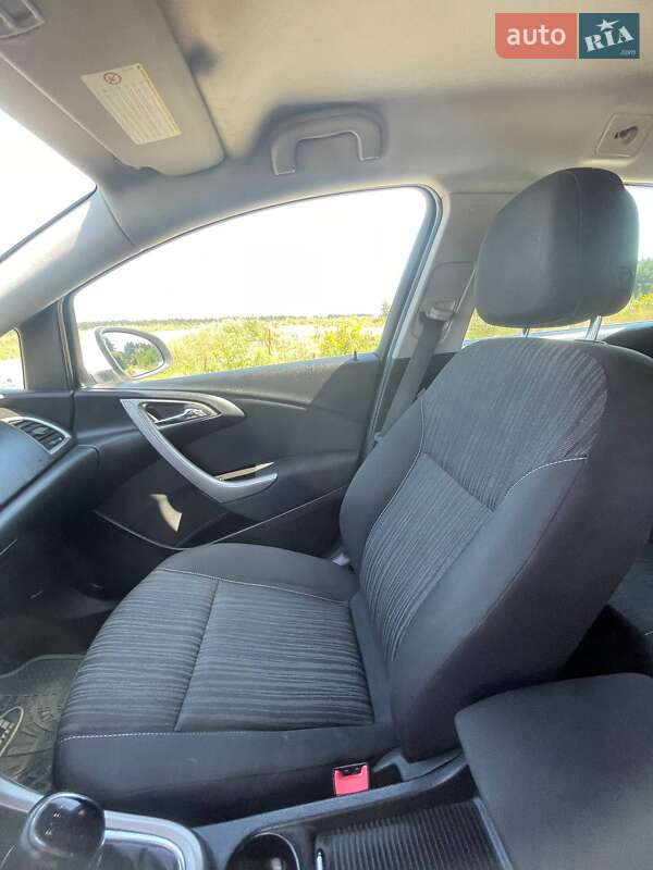 Универсал Opel Astra 2011 в Подрясном фото 16 Универсал Opel Astra 2011 в Подрясном