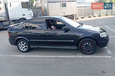 Седан Opel Astra 2004 в 