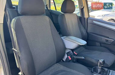 Универсал Opel Astra 2006 в 