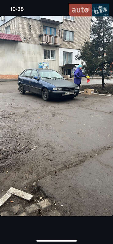 Хэтчбек Opel Astra 1993 в Первомайске