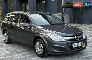 Универсал Opel Astra 2009 в Ахтырке