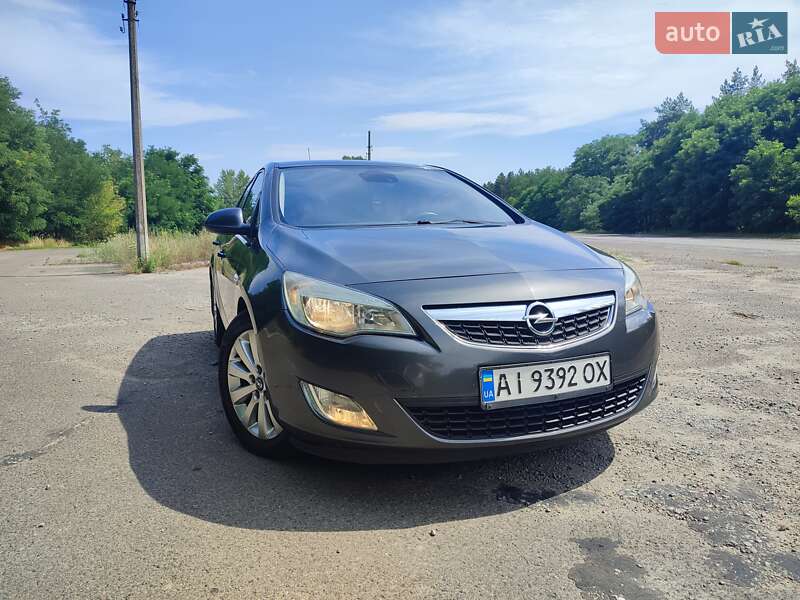 Opel Astra 2010