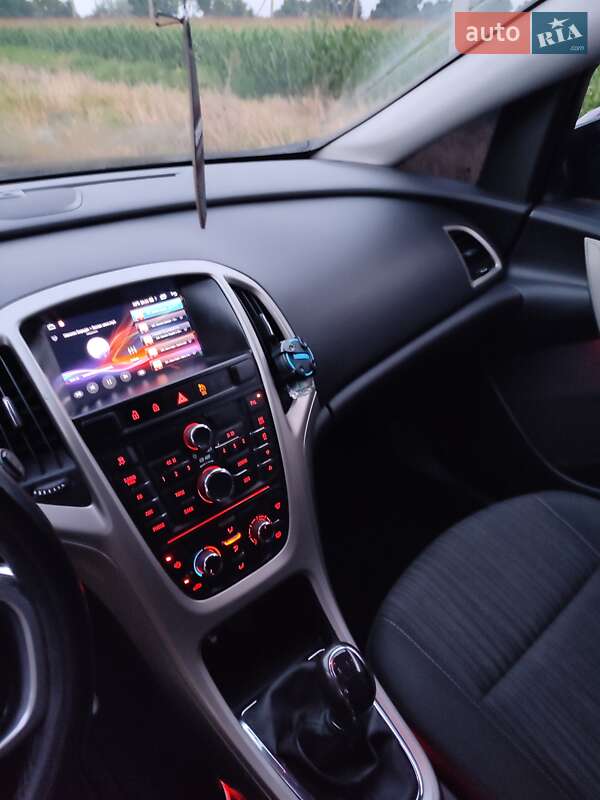 Хэтчбек Opel Astra 2010 в Харькове