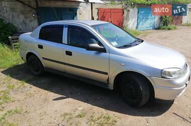 Седан Opel Astra 2005 в Коростене