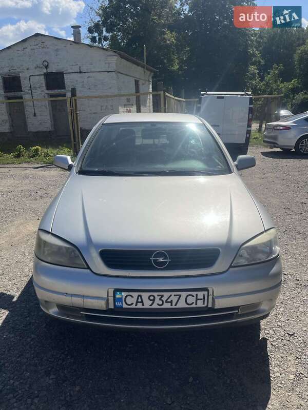 Хэтчбек Opel Astra 1999 в Умани