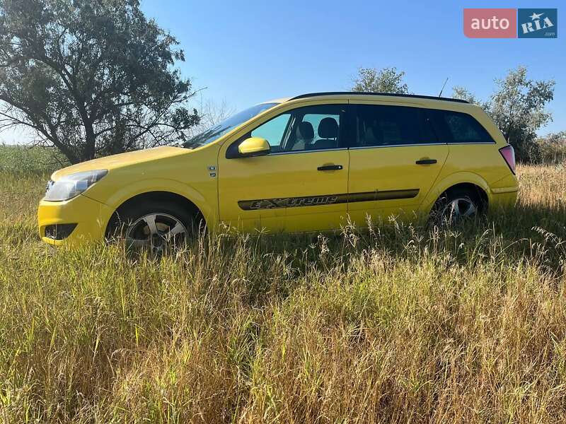 Универсал Opel Astra 2010 в Николаеве