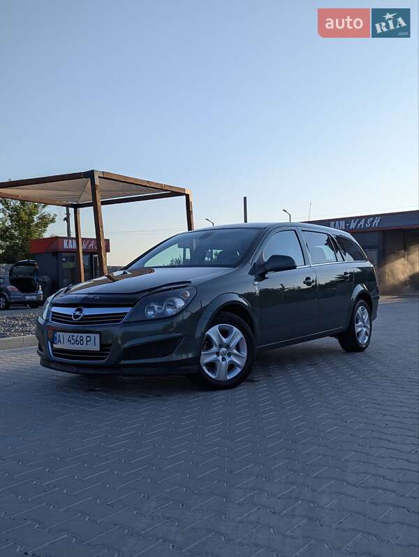 Opel Astra 2010