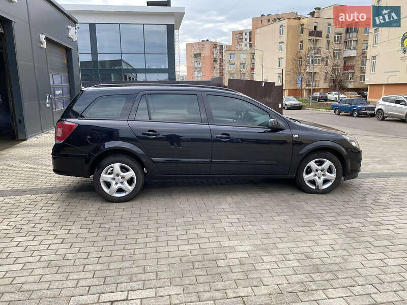 Универсал Opel Astra 2008 в Одессе