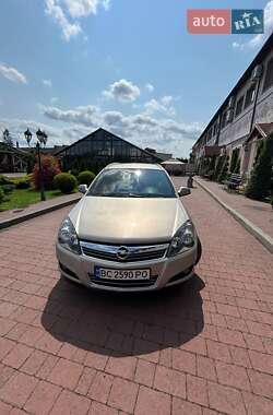Универсал Opel Astra 2010 в 