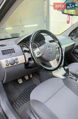 Универсал Opel Astra 2008 в 
