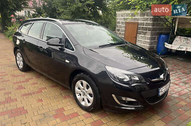 Универсал Opel Astra 2015 в Ровно