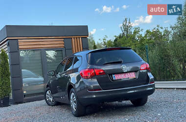 Универсал Opel Astra 2013 в 