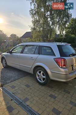 Универсал Opel Astra 2005 в 