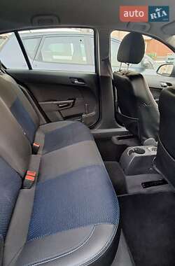 Хетчбек Opel Astra 2011 в 