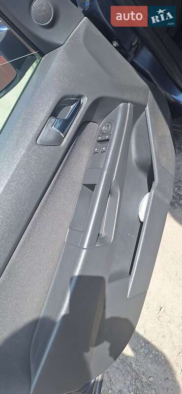 Хэтчбек Opel Astra 2011 в Киеве