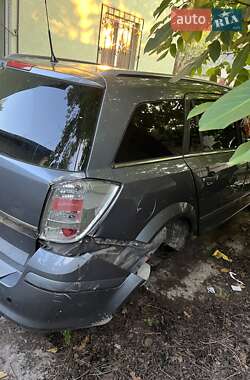 Универсал Opel Astra 2005 в 
