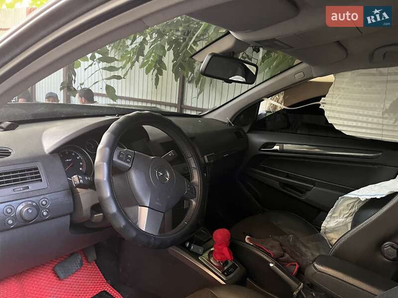 Универсал Opel Astra 2005 в Киеве