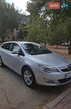 Универсал Opel Astra 2011 в 