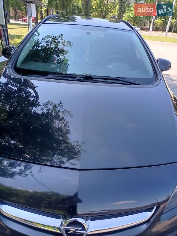 Универсал Opel Astra 2012 в Кременчуге