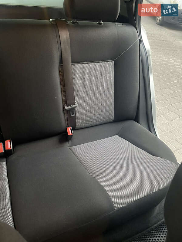 Універсал Opel Astra 2010 в Львові