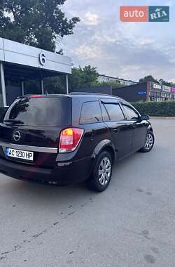 Универсал Opel Astra 2009 в 