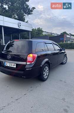 Универсал Opel Astra 2009 в 