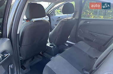 Седан Opel Astra 2013 в 