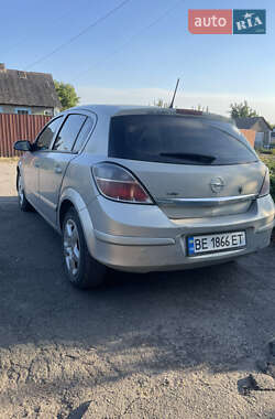 Хэтчбек Opel Astra 2007 в Южноукраинске