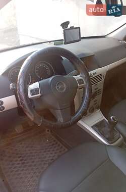 Универсал Opel Astra 2008 в 