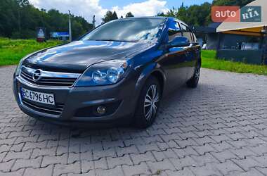 Седан Opel Astra 2011 в Трускавце